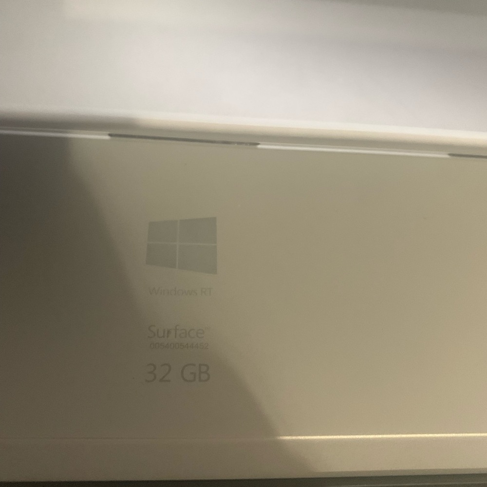 Microsoft Surface - Picture 4 of 5